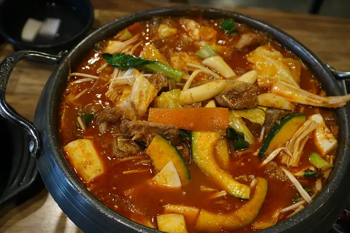 홍대 망원역 갈비찜 맛있는 술집 매운갈비찜 갈비찜의 신세계 맛집 추천