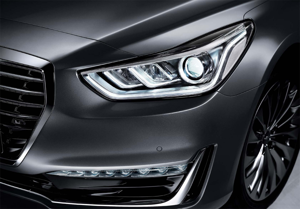제네시스 EQ900 2018년형 전면 헤드램프