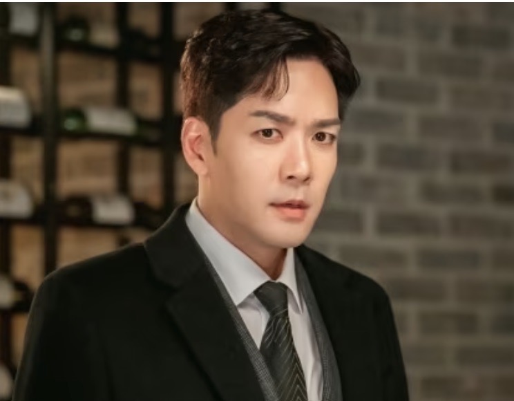 여왕의 집 황기찬