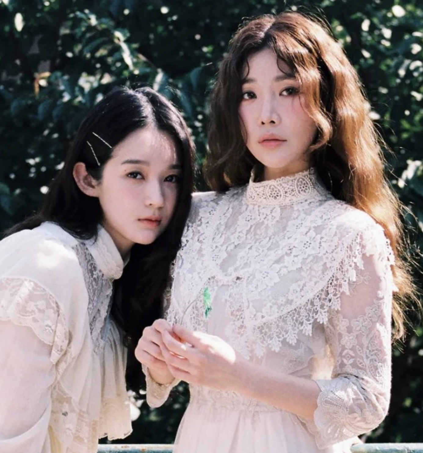 강민경 이해리 앨범 사진