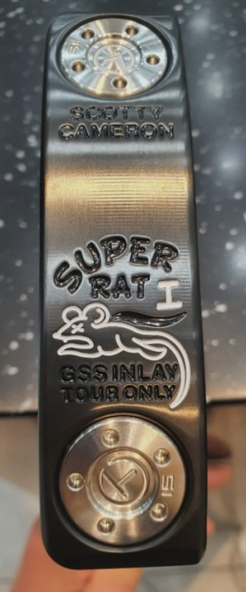 스카티 카메론 한정판 퍼터 사진들