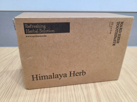 히말라야 나드 허브 치약 박스 사진