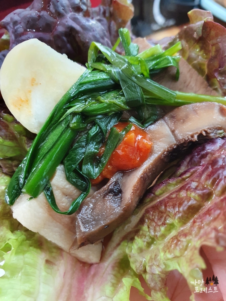 한솔가든 능이보쌈