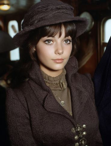 빈티지 패션 예시 사진