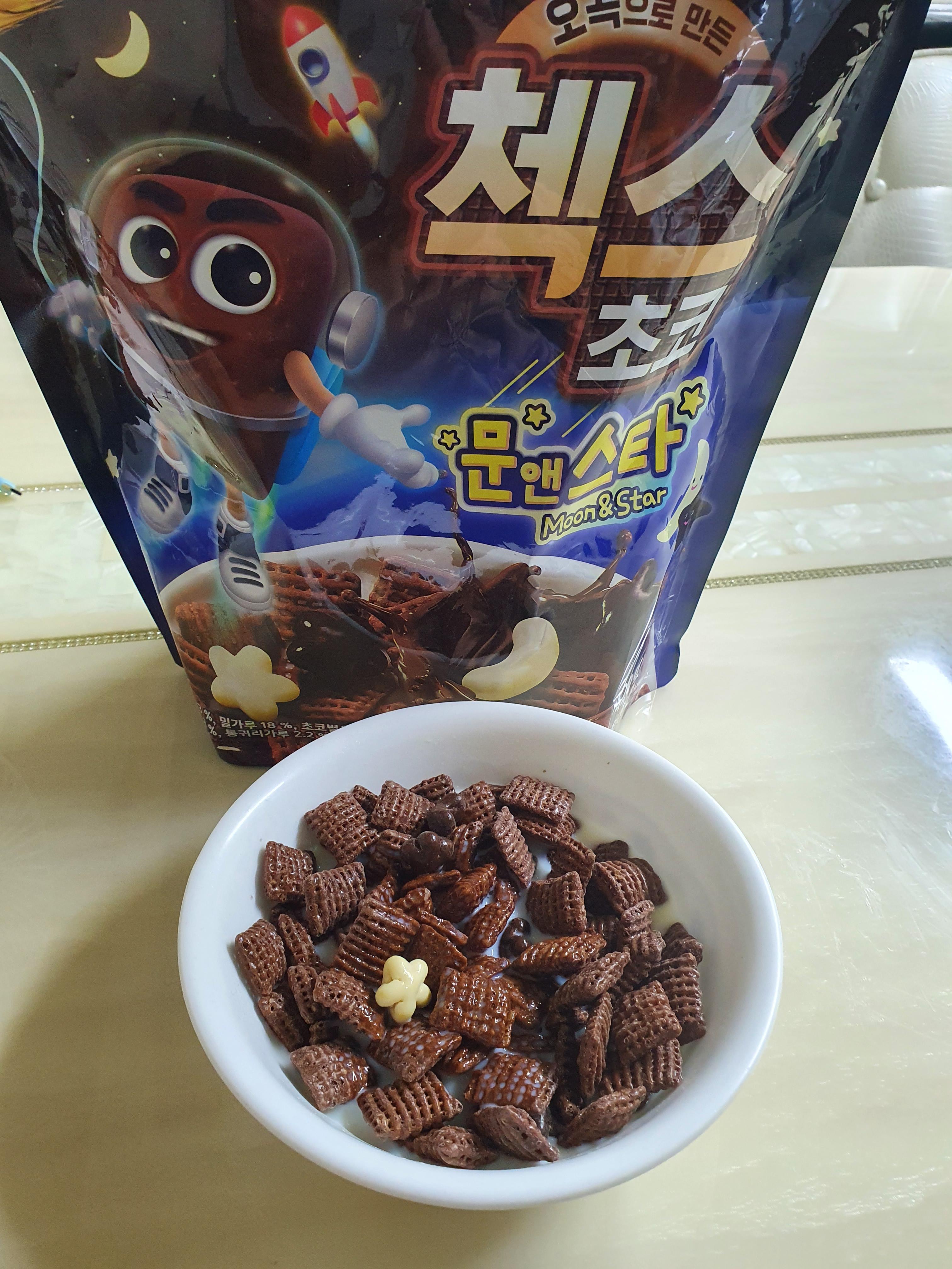첵스초코 문앤스타 시리얼 아이들 아침대용으로 좋다 ^^