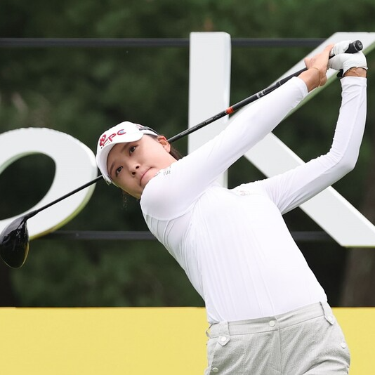 문정민 KB금융 선두