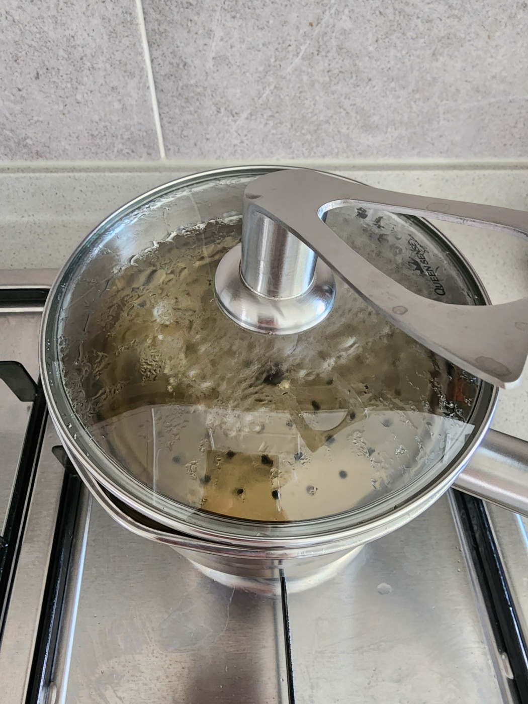 식초를 넣고 한번더 끓여주기