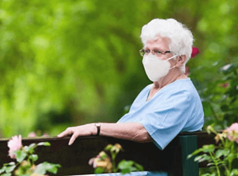 마스크-쓴-할머니