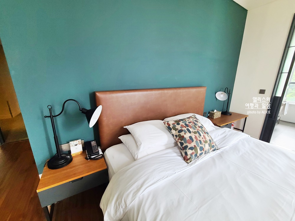 라까사호텔 광명 디럭스 더블룸 월렛 후기, 경기도 호캉스 추천, 숲 뷰 욕조