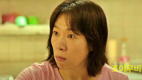 진봉의 아내, 차수현 역할의 염혜란 배우님_출처:CJENMMOVIE