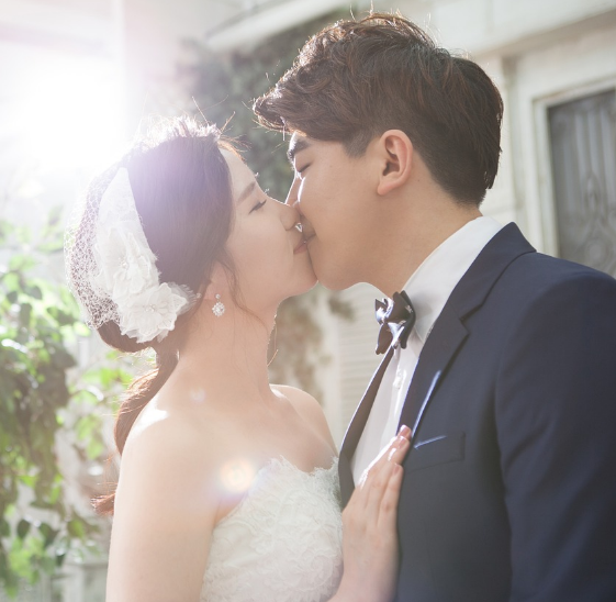 키스병, 또는 단핵구증은 에피스타인 바이러스에 의해 발생하는 감염성 질환이다