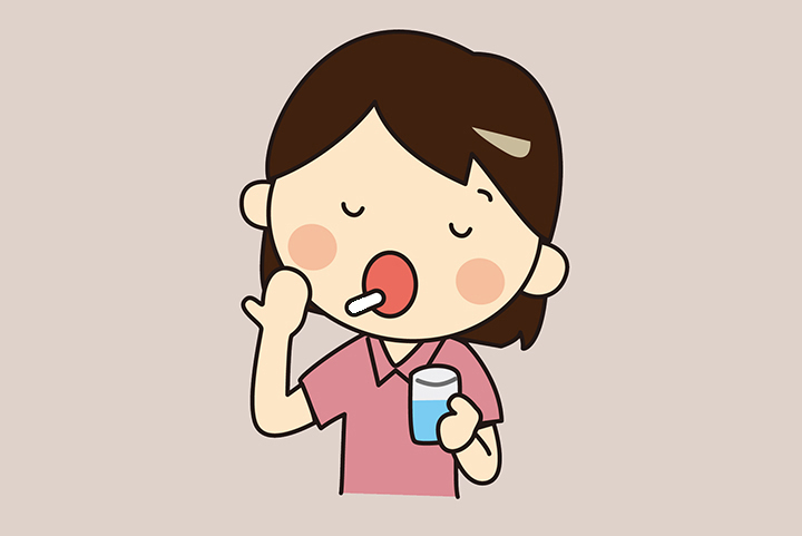 구강유산균을-섭취하는-여성