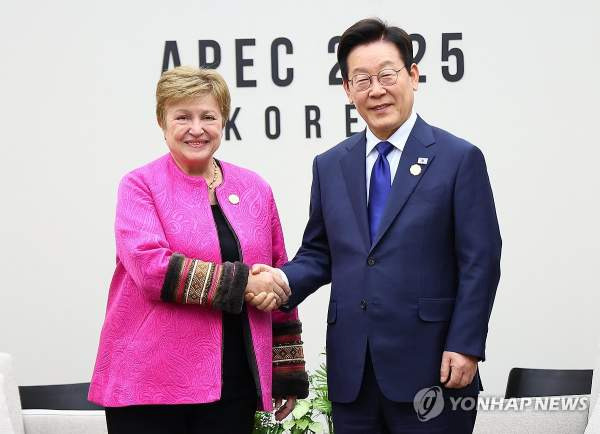 2026년 한국 부채비율 54.4% 전망, IMF 보고서로 본 대한민국 재정 건전성 성적표