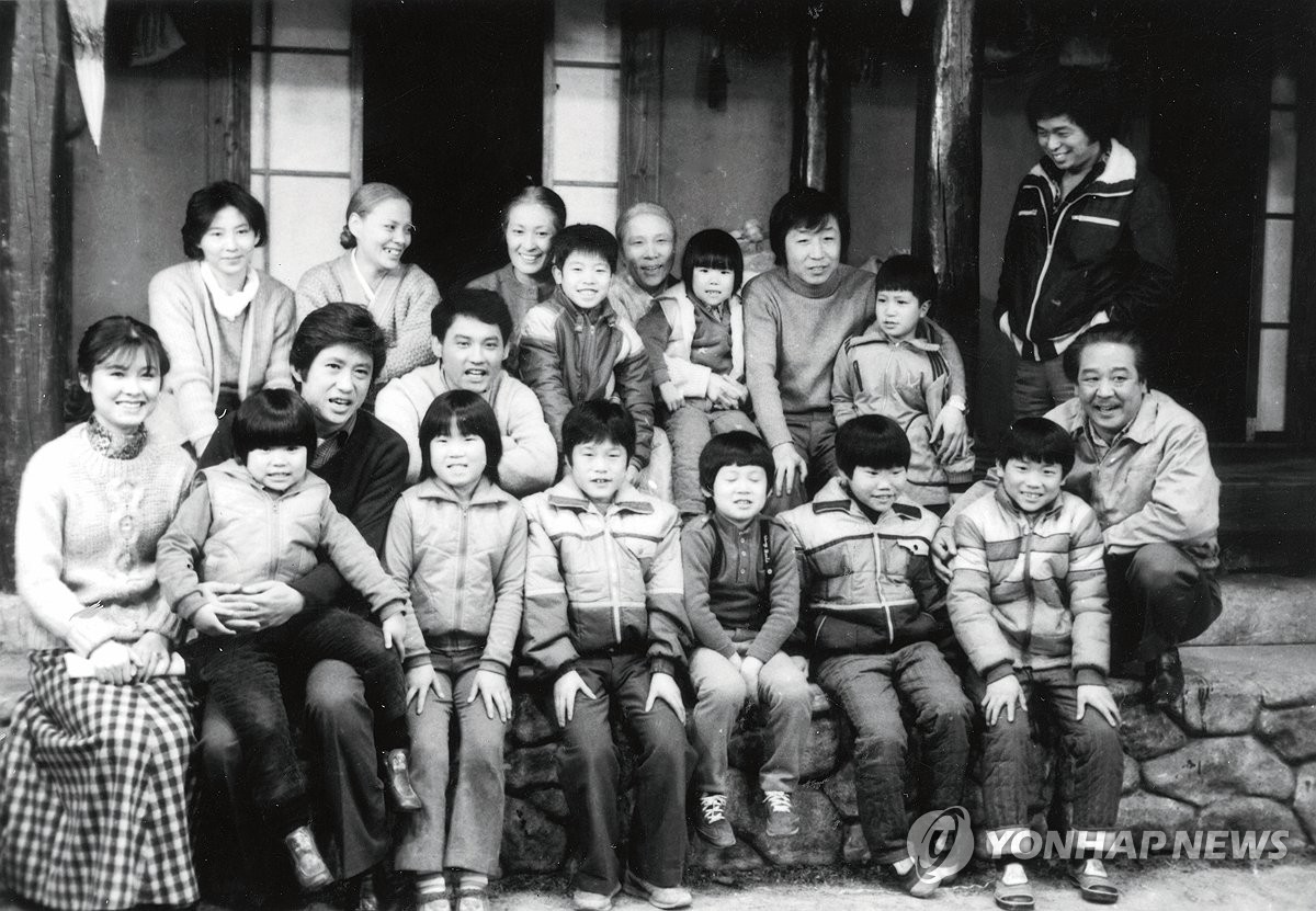 전원일기 출연진과 양촌리 가족 관련 사진