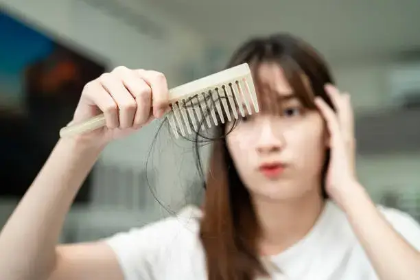 탈모 원인 예방 쉽게 알아보기. 좋은 영양제&amp;#44; 샴푸&amp;#44; 헤어브러쉬