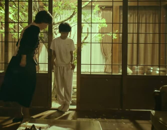 달고나 잉어를 바닥에 던져버린 엄마