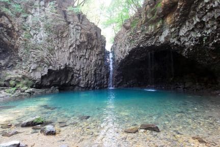 계절 따라 색 바뀌는 마법의 숲, 경기 포천 ‘비둘기낭 폭포’
