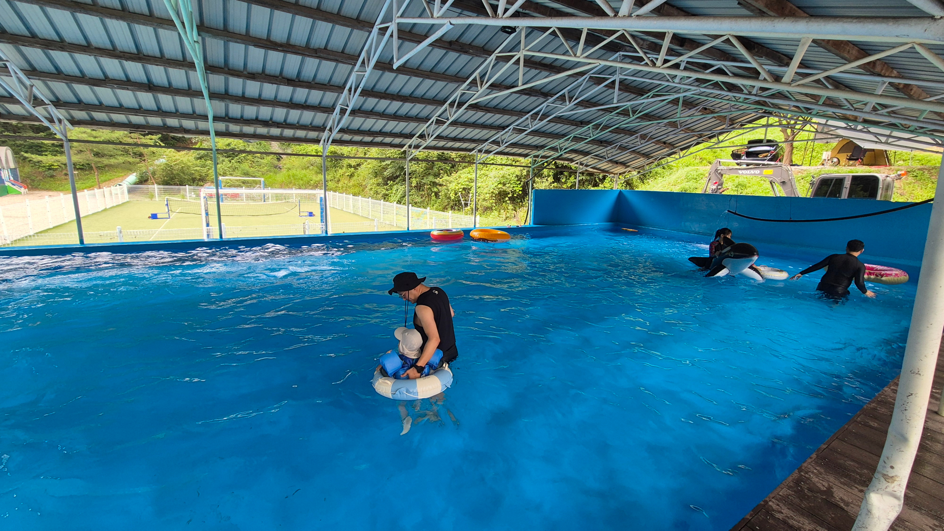 캠핑장내 수영장 사진