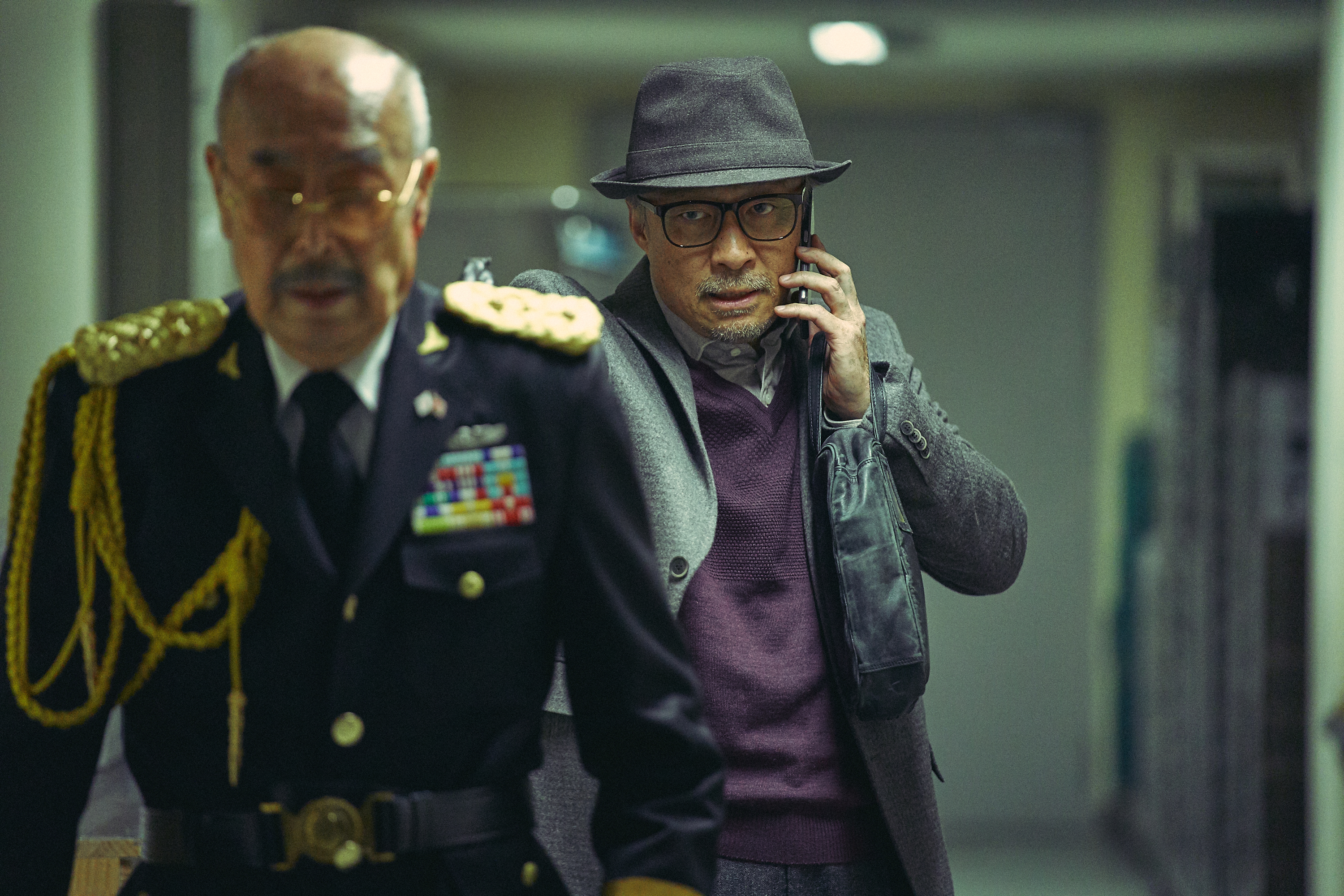 80대 노인들의 복수 액션도 볼거리이다.