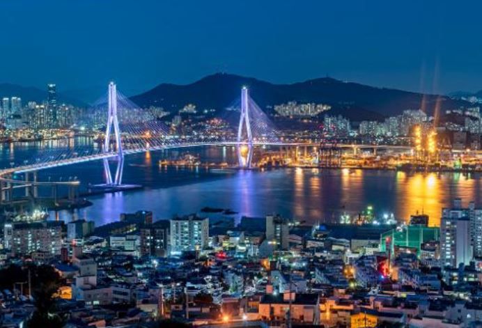 감성 커플 여행지-부산 감성 야경·공원 산책