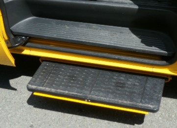 어린이통학버스-승강구