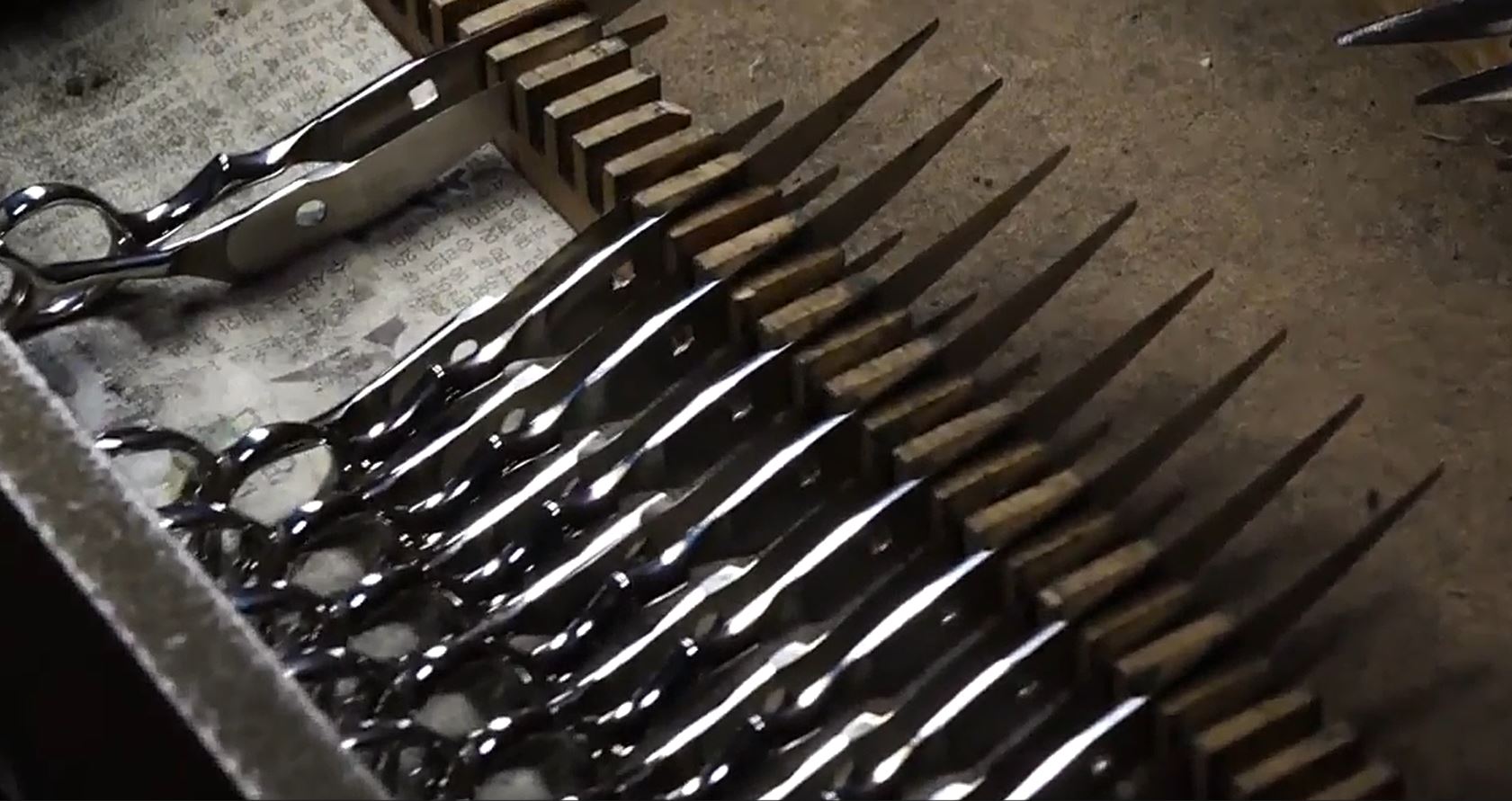 사사끼-공장-생산중-사진