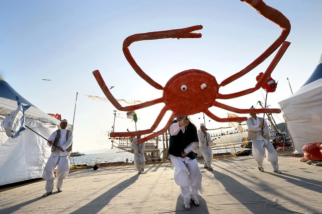 여름 바다 도시 숨은 핫플 경북 울진 대게 축제