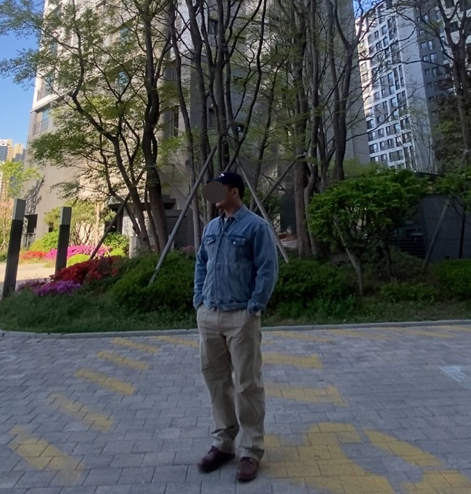 데일리룩('26. 4. 24.)윅 WICK 워싱 빈티지볼캡, 무신사스탠다드 데님트러커 청재킷, 유니클로 와플헨리넥 티셔츠, 무신사스탠다드 퍼티그팬츠, 레드윙 아이언레인저 앰버하니스