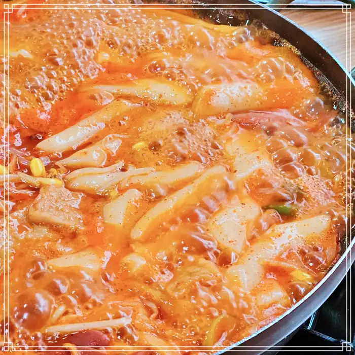 생방송투데이 성남 신흥동 한마음으로 지켜온 38년 추억의 옛날 떡볶이 맛집