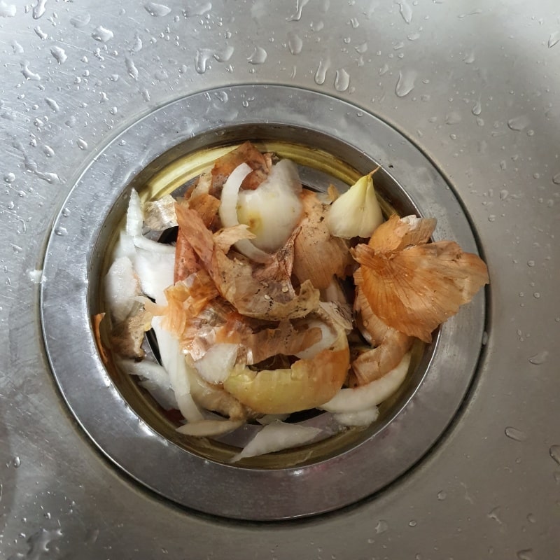 싱크대 주변 항상 청소하기