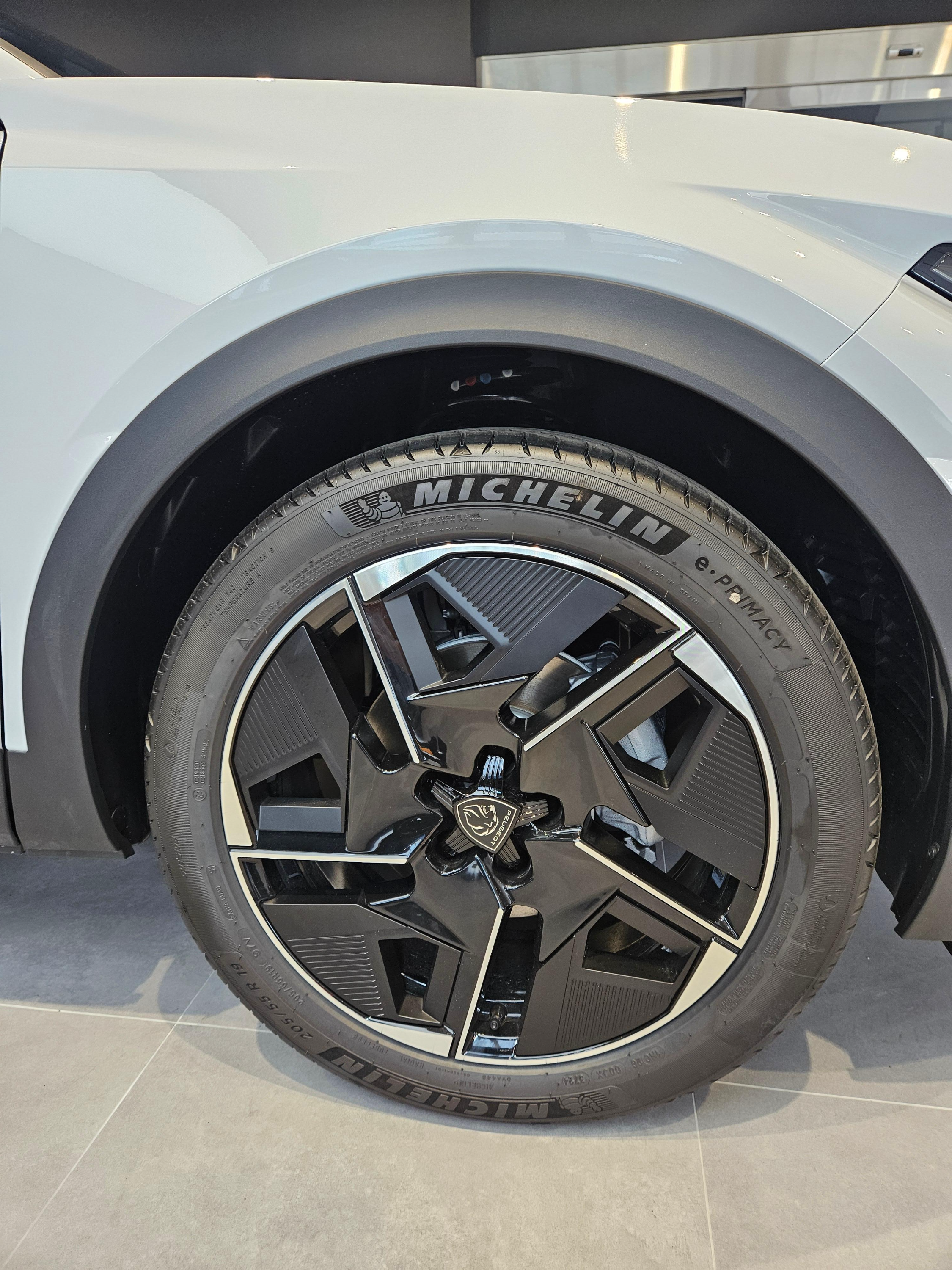 푸조 6월 프로모션