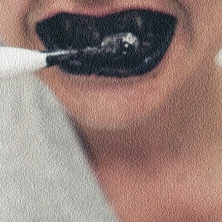 입술이-검게-변하는-이유