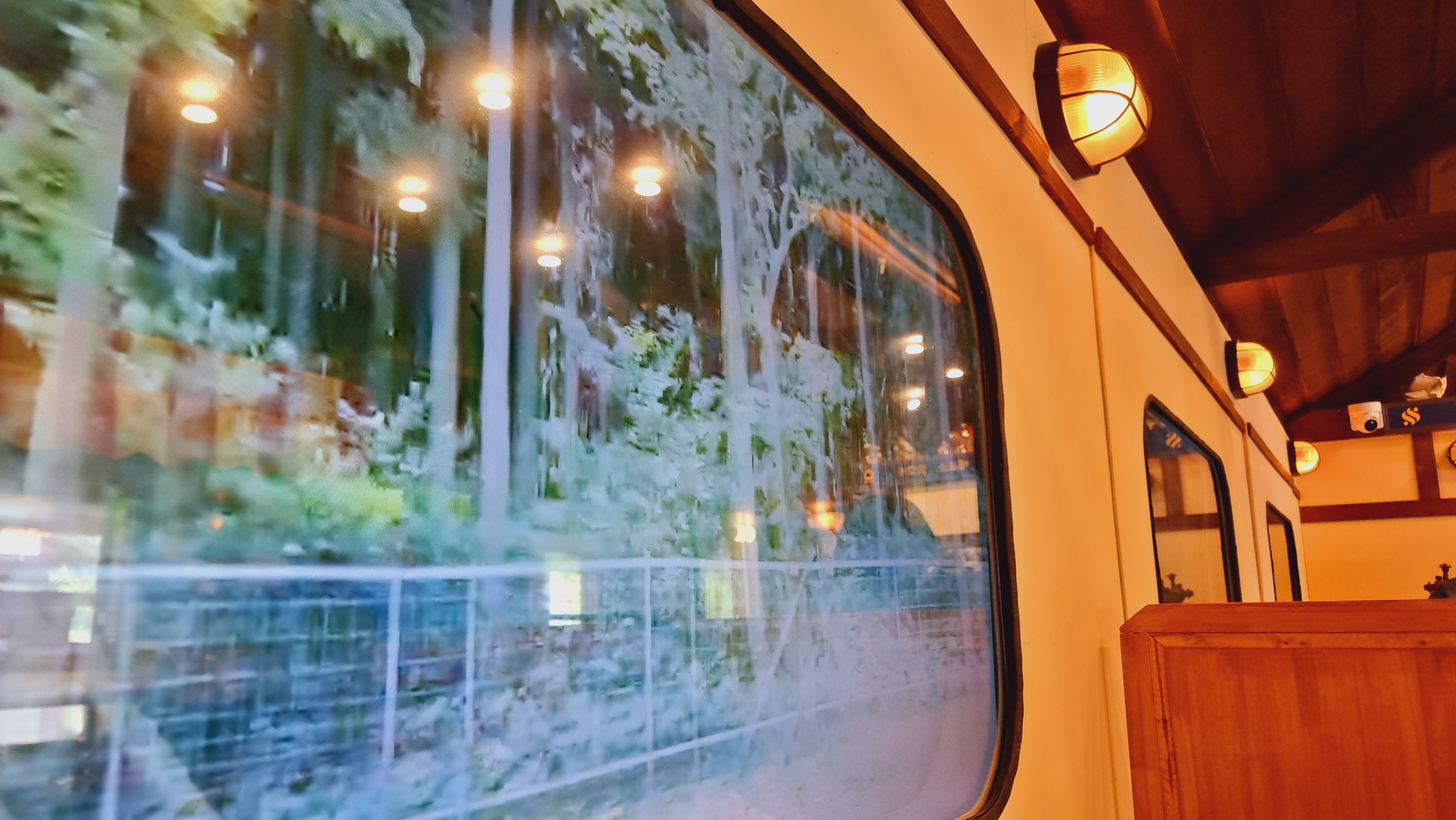 제주 이색 카페 비밀역 서귀포 카페