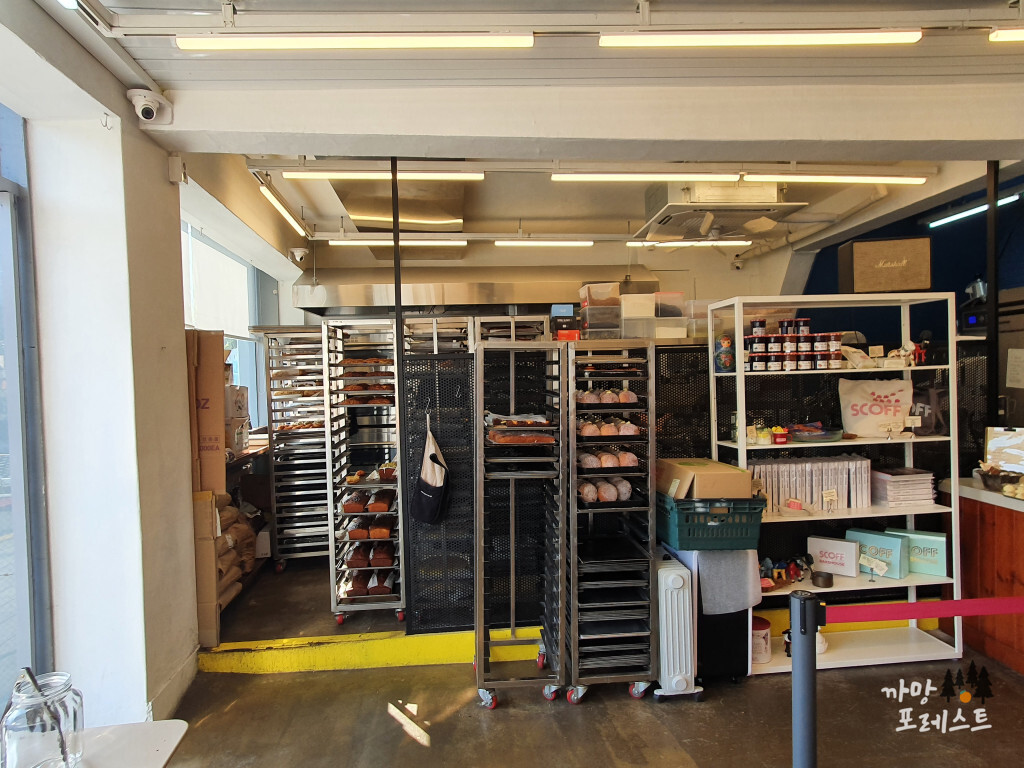 부암 스코프 매장내부