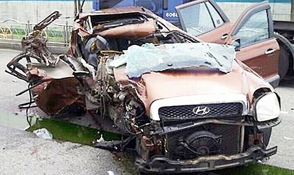 부산 감만동 산타페 급발진 일가족 사망 사고