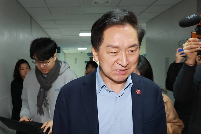 김기현 부부 기소와 뇌물 수사 ❘ 로저비비에 가방 ❘ 청탁금지법