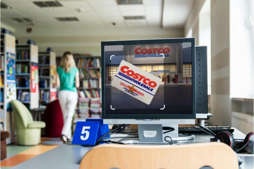 코스트코-매장-PC로-접속한-장면