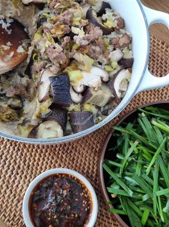 르크루제로-완성한-가지솥밥