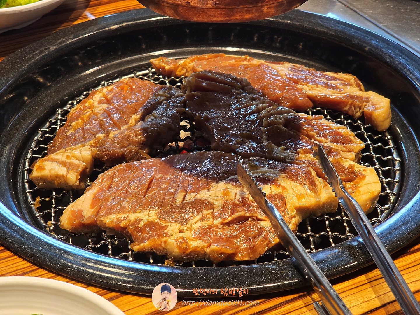 [점심] 한돈 숯불양념구이 한상