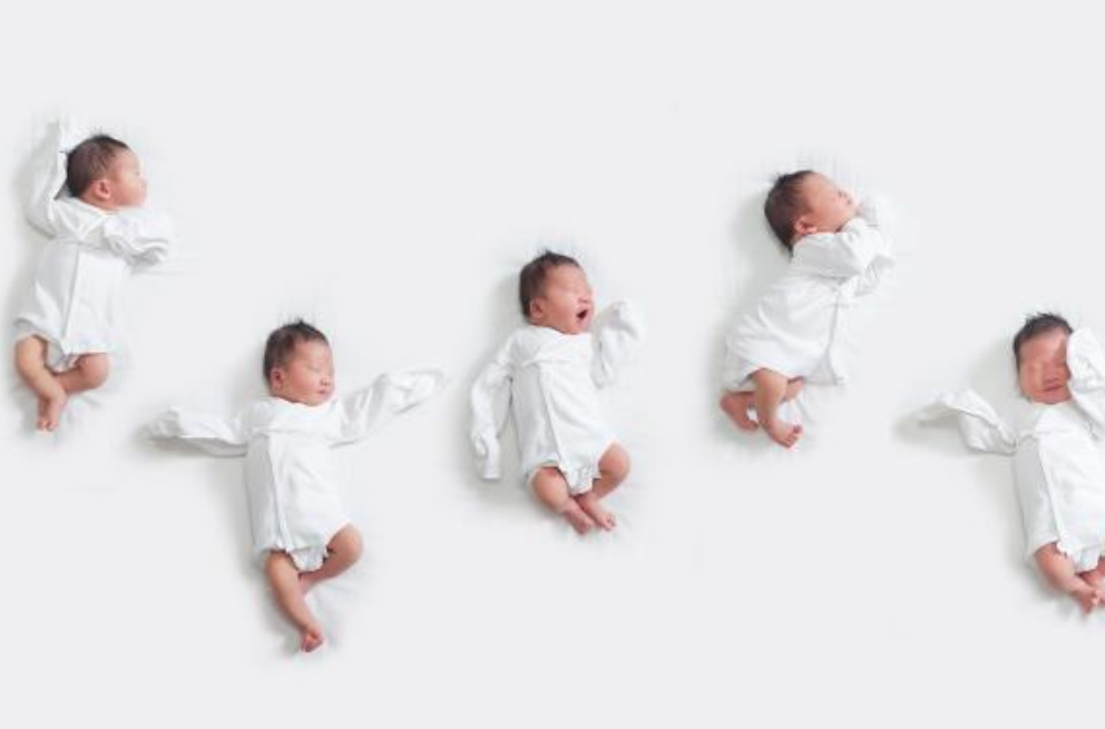 생후 한 달, 뇌 성장의 결정적 시기… 아기에게 필요한 단 하나의 영양소는?