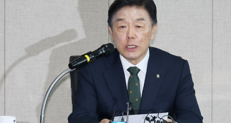 김형석 독립기념관장