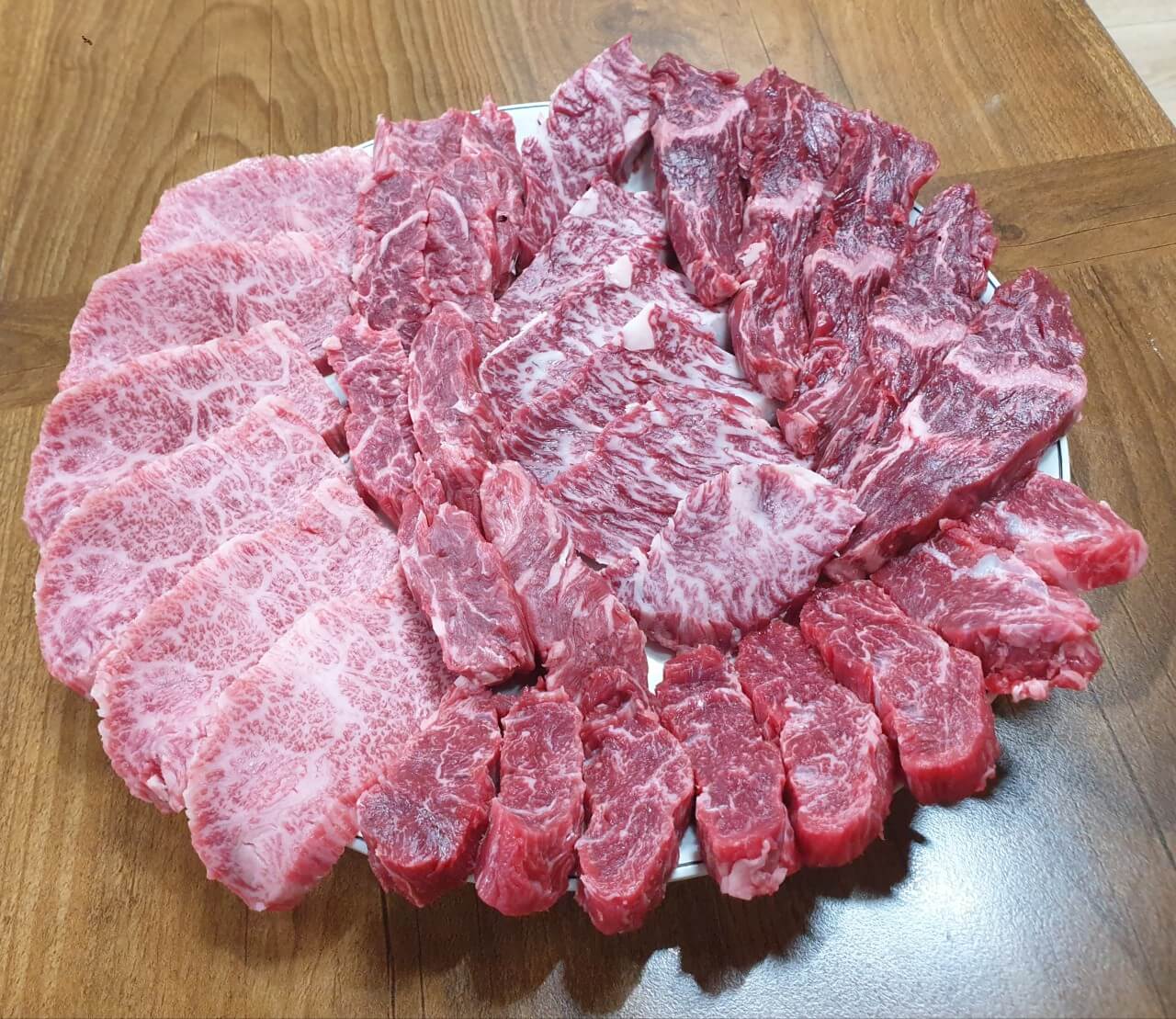 토밥즈 토요일은 밥이 좋아 한우 정육식당 47년 전통 강남 맛집