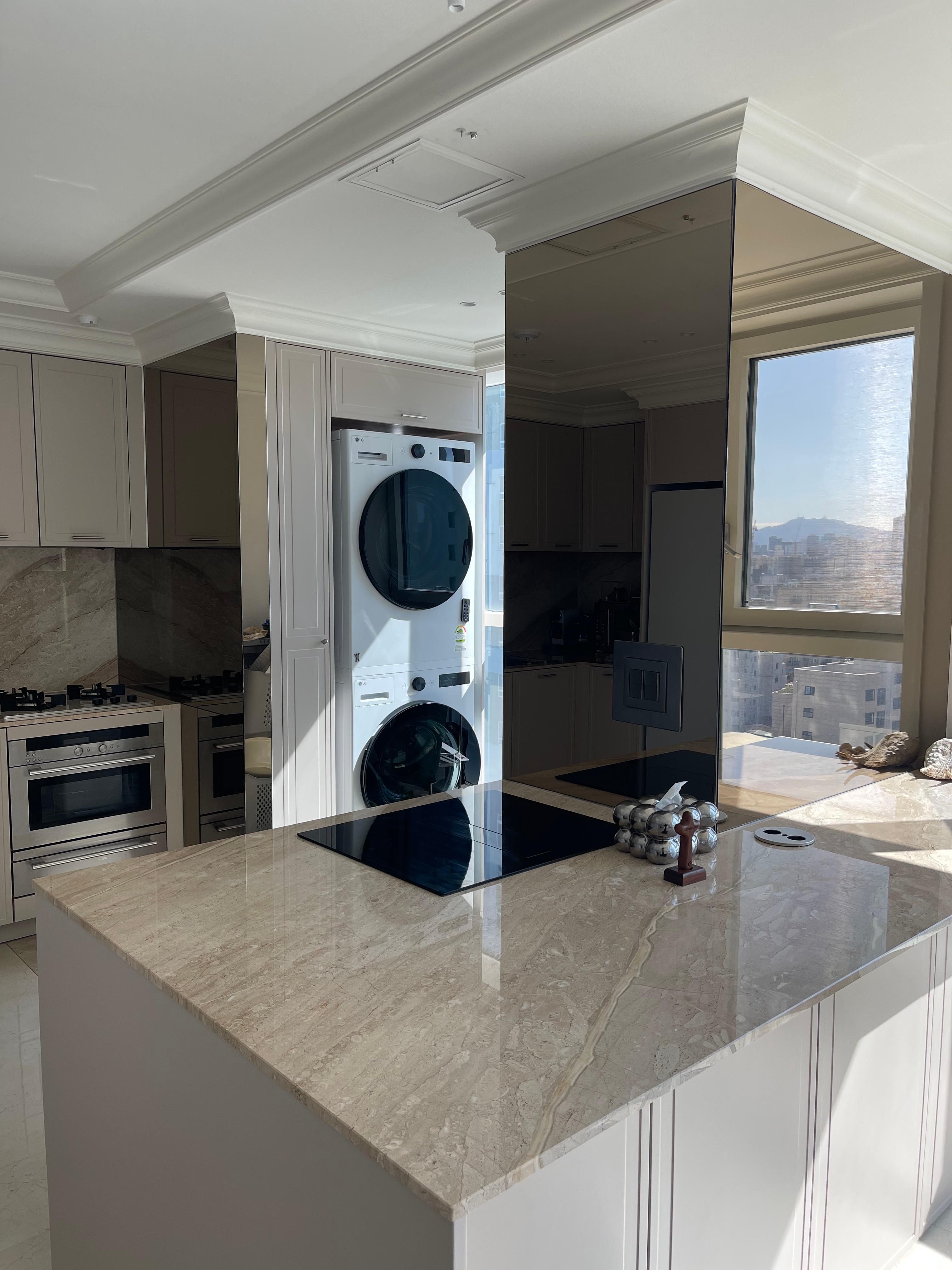 반셀프인테리어, 인테리어, 키친, 키친리모델링, 캐비넷, 대리석상판, 디아노임페리얼, 후드일체형인덕션, 아일랜드, 브론즈경, 빌트인가전, 빌트인식기세척기, 폭포수전, 보탬주방, 을지로