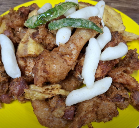 오늘N 퇴근후N 청량리 통닭골목 벽에 지폐 시장통닭집