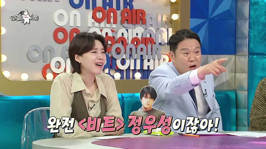 오토바이 헬멧 안에서 혼자 울었다