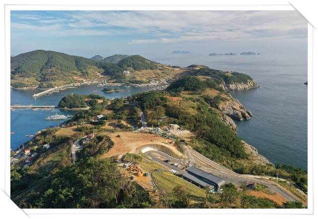 욕지도를 드론으로 촬영한 사진