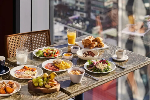 서울 호캉스 호텔 추천 가성비 - L7 홍대 바이 롯데, 레스토랑 음식 사진, 시티뷰