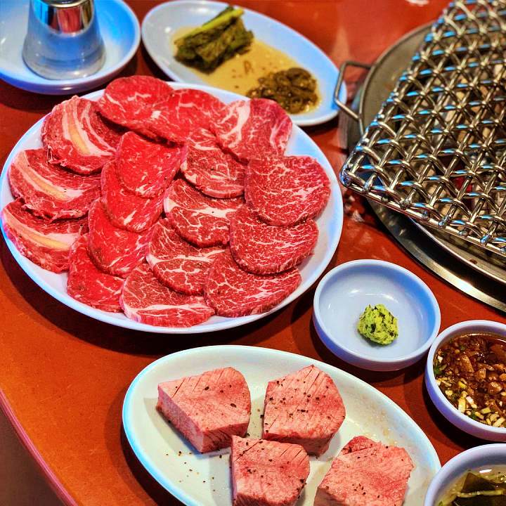 토요일은 밥이좋아 용산 남영동 투뿔 한우 주물럭 맛집 등심 살치살 우설 특양구이 마늘국수 무생채비빔면 서울 핫플레이스 재벌집 장손 김남희 토밥 좋아 방송정보