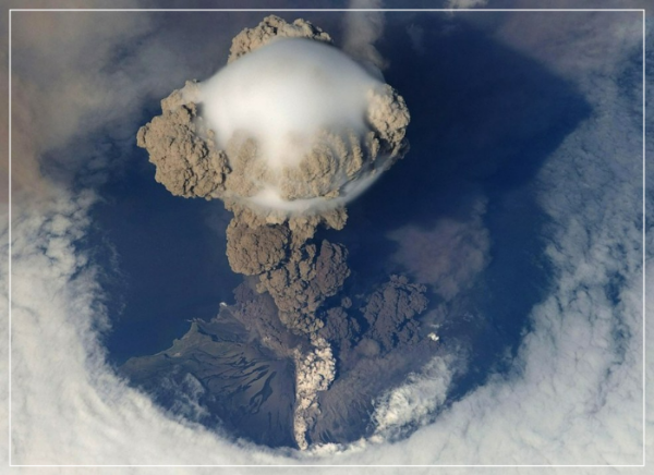 화산활동-화산재발생