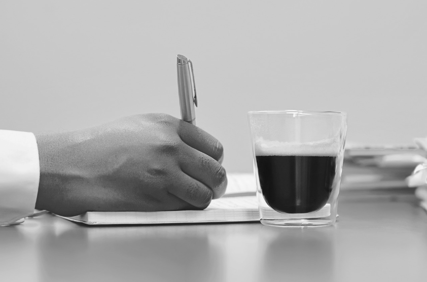 뼈 없는 100세 시대는 없다! 골다공증 예방을 위한 식단과 운동의 모든 것